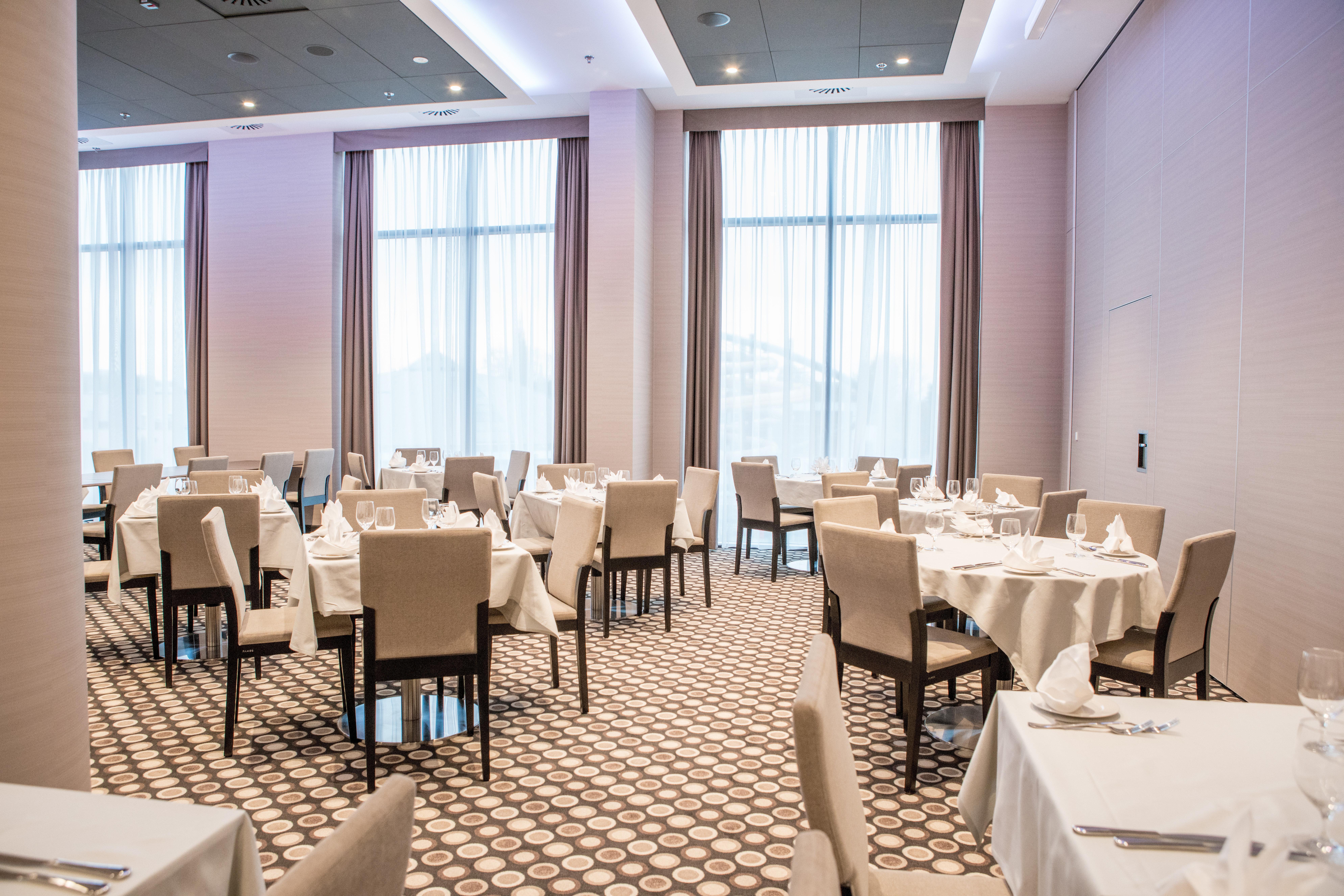 Holiday Inn Dabrowa Gornicza-Katowice By Ihg Ngoại thất bức ảnh